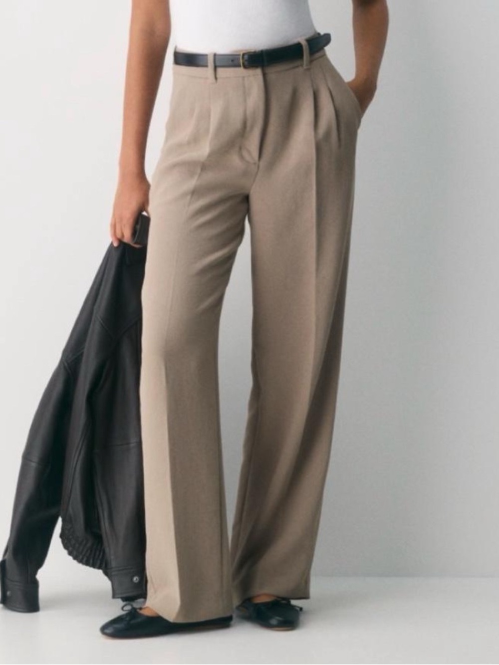 Aritzia The Effortless Pant™